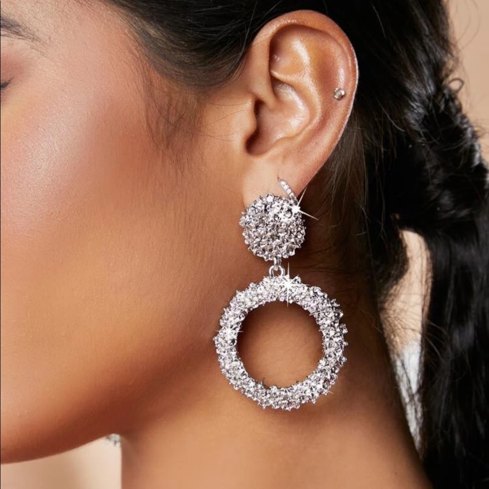 🌟Round Charm Drop Earrings in Silver